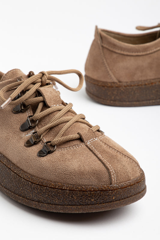 URBAN COMFORT TABAN KAPSÜLLÜ BAĞCIKLI KADIN GÜNLÜK SNEAKER AYAKKABI - Bej Süet