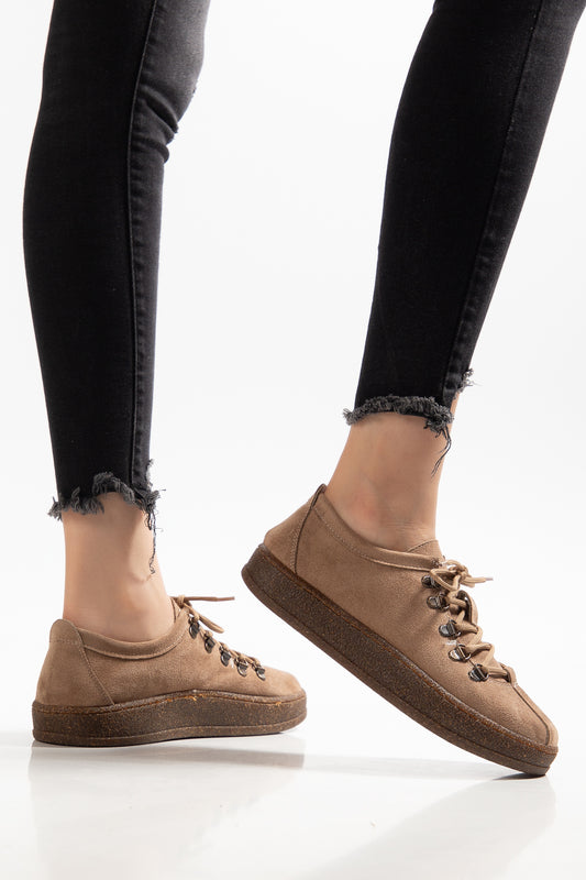 URBAN COMFORT TABAN KAPSÜLLÜ BAĞCIKLI KADIN GÜNLÜK SNEAKER AYAKKABI - Bej Süet